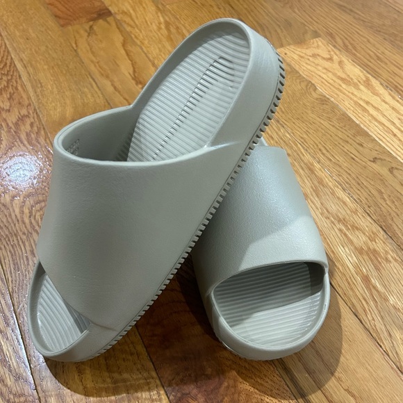 Nike Calm Slide Khaki M8/W9 - Picture 4 of 16